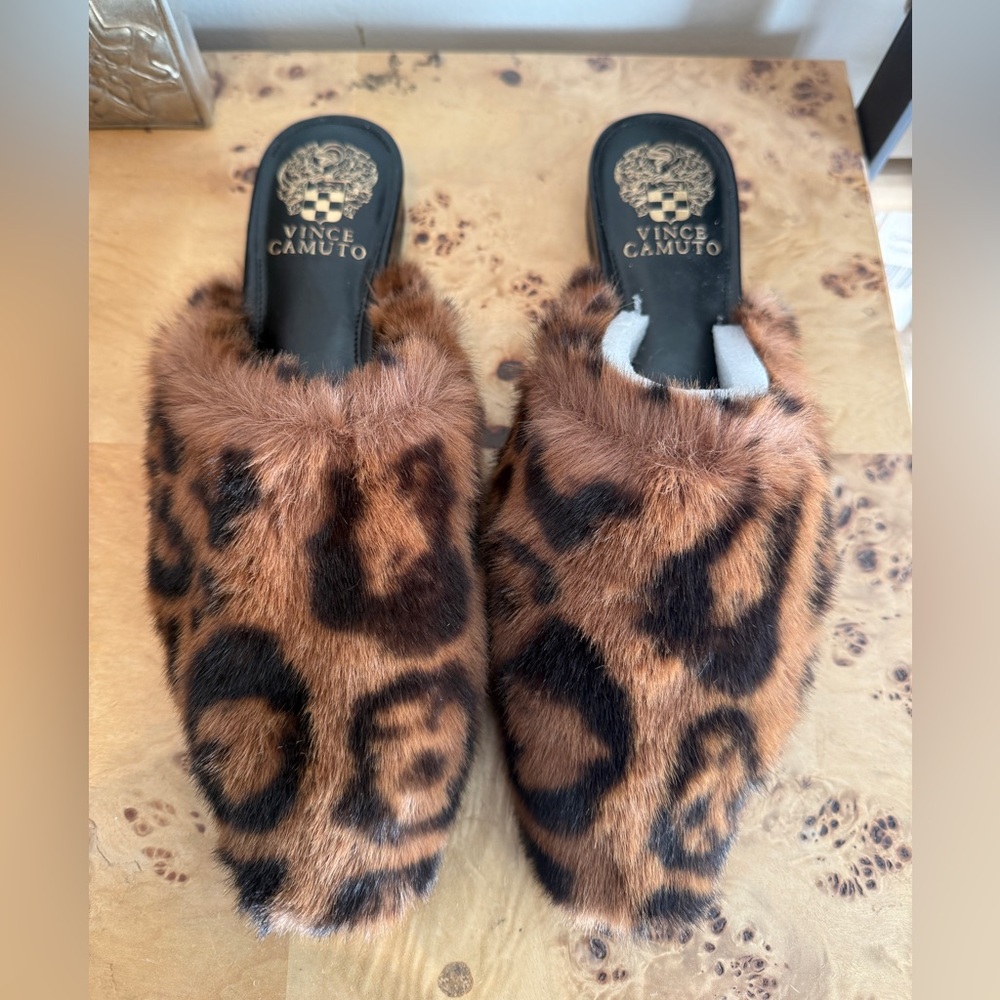 Vince Camuto Samara Slip On Flat Mule - Picture 3 of 4
